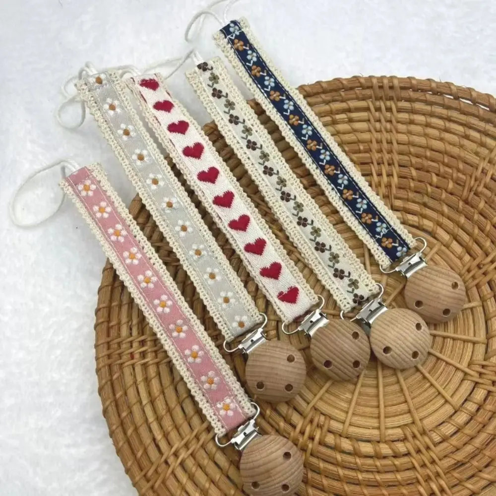 

New Wooden Baby Pacifier Chain Cute Flower Print Pendant Dummy Nipple Holder Food Grade Guard Design Teether Pendant Baby Use