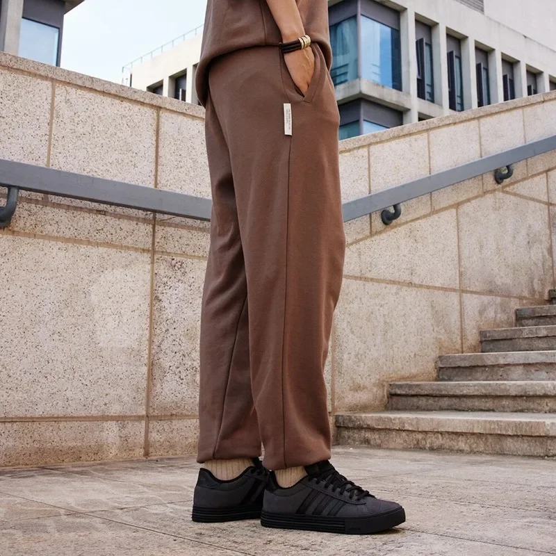 Adidas Unisex Autumn Winter Thin Fabric for Men Women, High Rise Waist Straight Leg Hidden Pocket Holiday Trousers JM9113