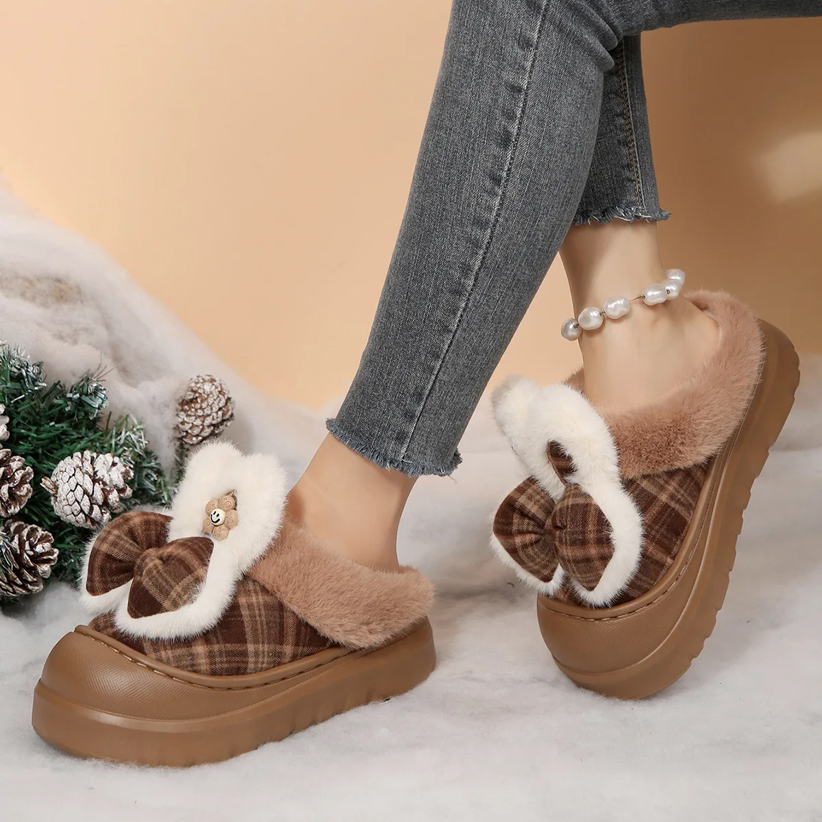 Pantofole da interno pelose con piattaforma comfort da donna 2025 Pantofole da casa in morbida pelliccia con fondo spesso in Eva invernale Scivoli in peluche caldi da donna