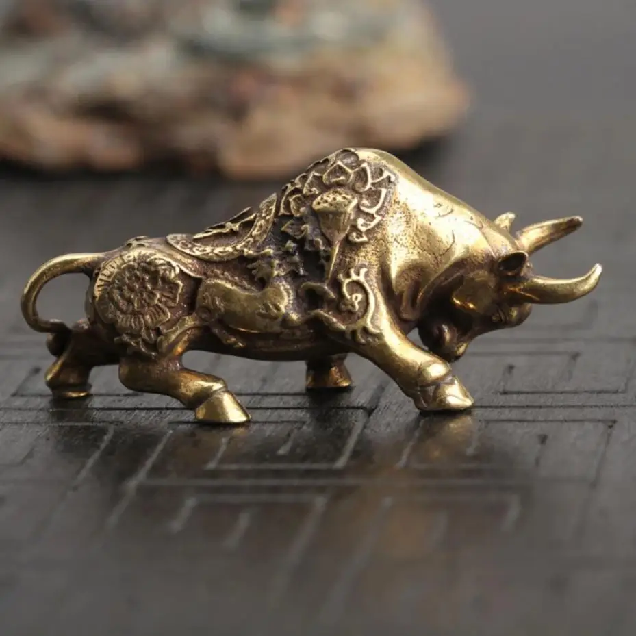 1 Pcs Car Decoration Miniature Ornaments Retro Brass Bull Sculpture Office Desk Rich Cow Creative Small Gifts