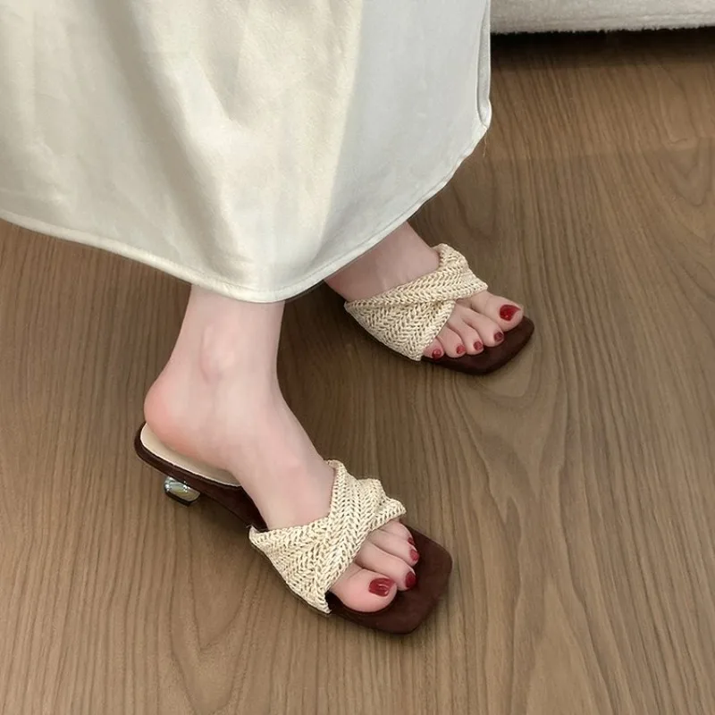 

Summer 2026 New Outside Wear Vintage Woven French Flip-On Slippers Small Wedge Heels