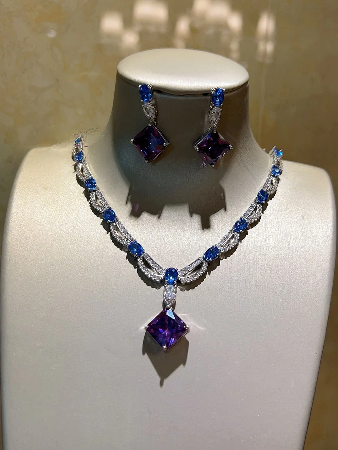conjunto-de-collar-de-dos-piezas-de-lujo-con-gemas-moradas-y-azules-para-mujer-elegante-accesorio-de-vestir-cadena-para-cla