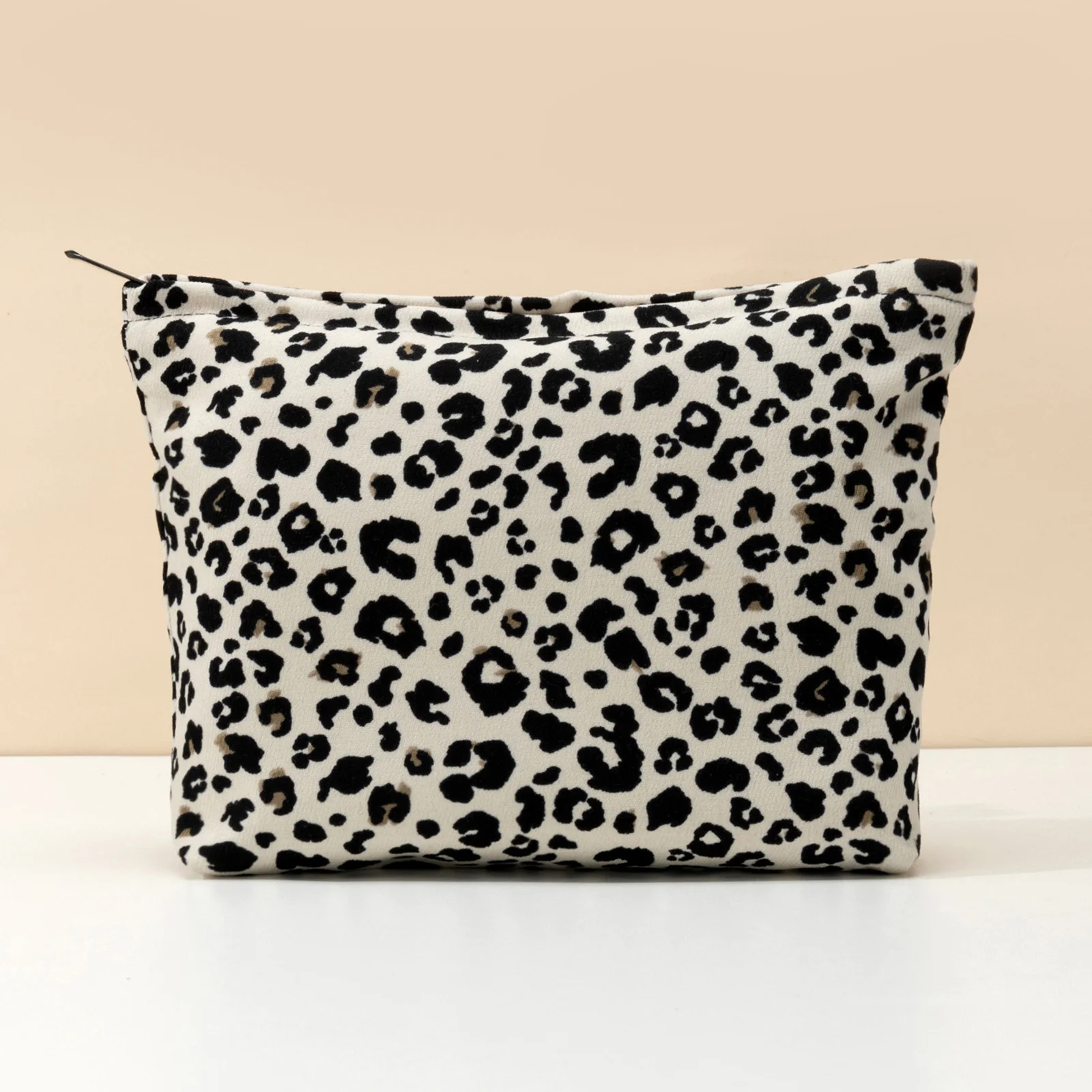 1 Stylish Cream-Colored Leopard Print Makeup Bag - Multifunctional Zipper Pouch for Women, Jewelry Storage Bag, Perfect Travel Zipper Organizer, Fun Birthday Gift