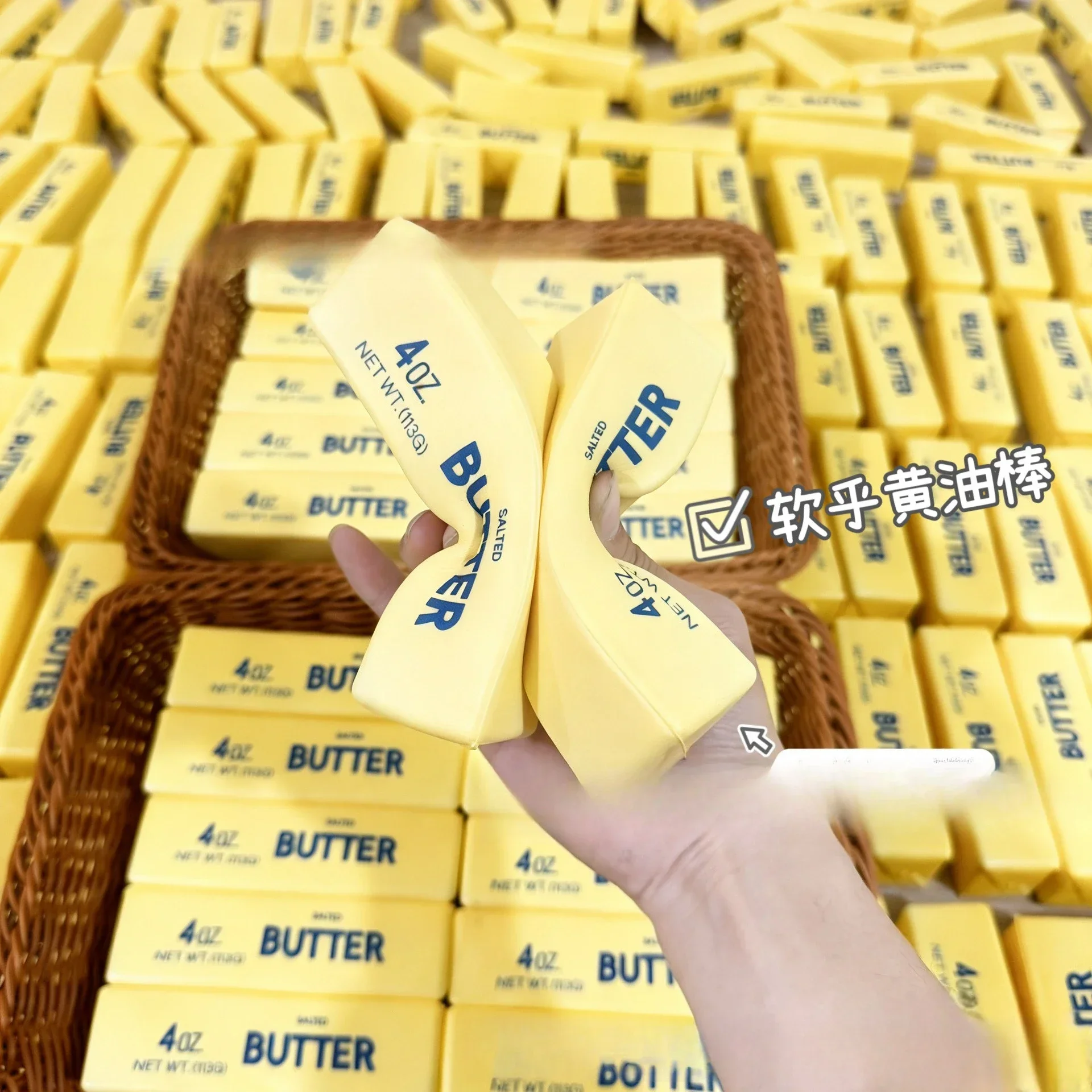 Rosa Simulierter Butter-Stick: Squishy Quetschspielzeug mit Langsamer Rückfederung zur Entspannung und Stressabbau – Detail 4