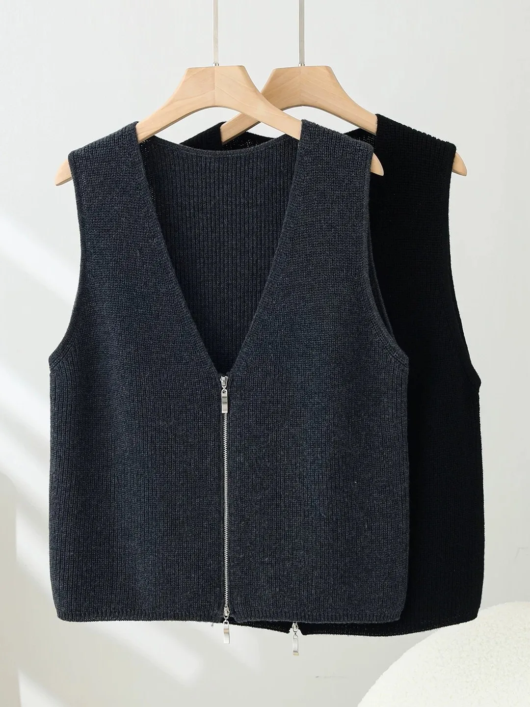 Women's Knitted V-Neck Open Cardigan Vest High Waist Double Zipper 2026 Spring Autumn Fashion Layering Top Warm Polyester Acr...