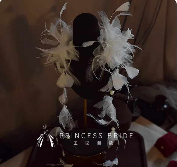 

Bride headdress super fairy smart white feather flower hairpin age-reducing temperament high sense wedding dress hair accessorie