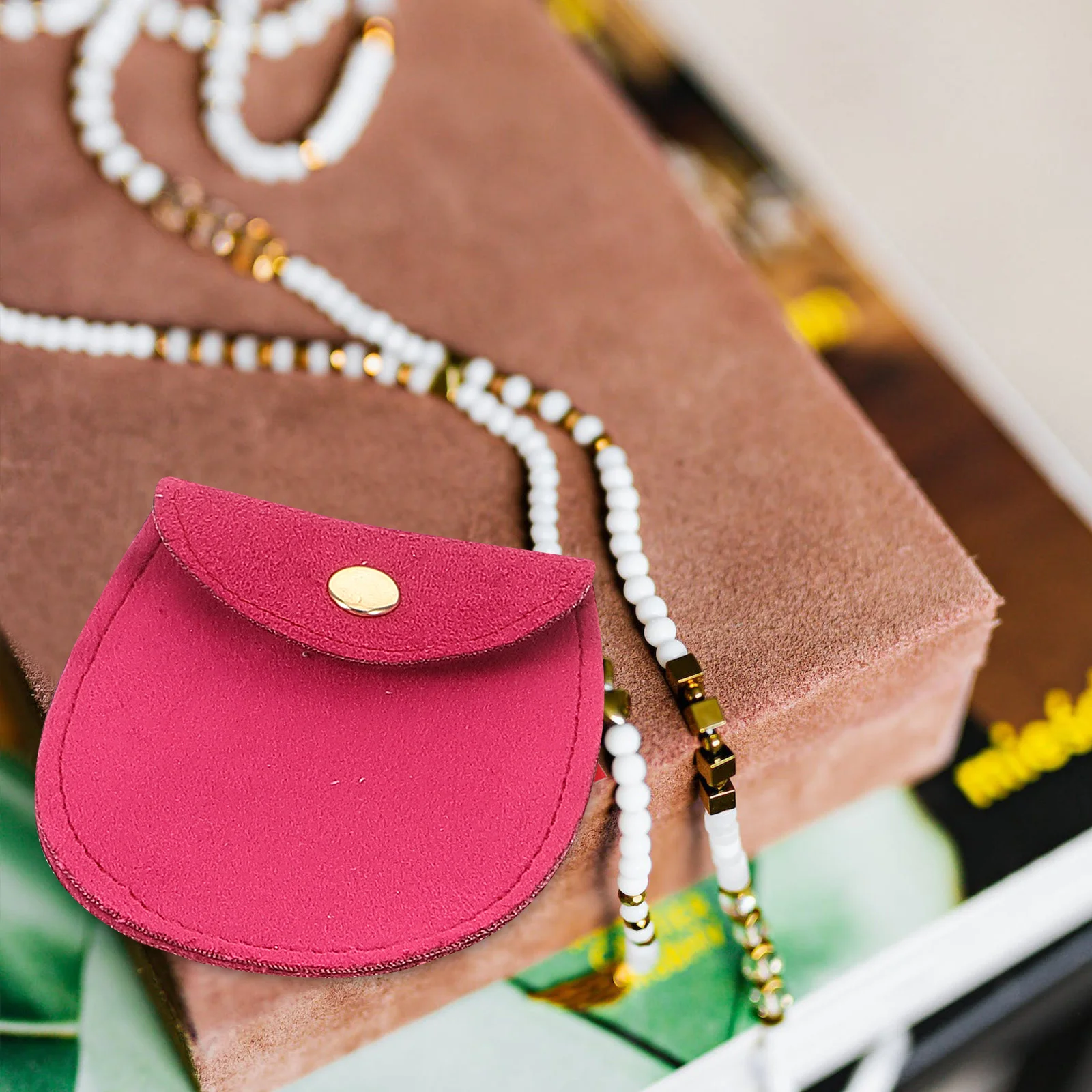 

Набор из 7 органайзеров для украшений: компактные чехлы с откидной застежкой для хранения серег, колец, ожерелий. Портативный футляр для женщин на каждый день.