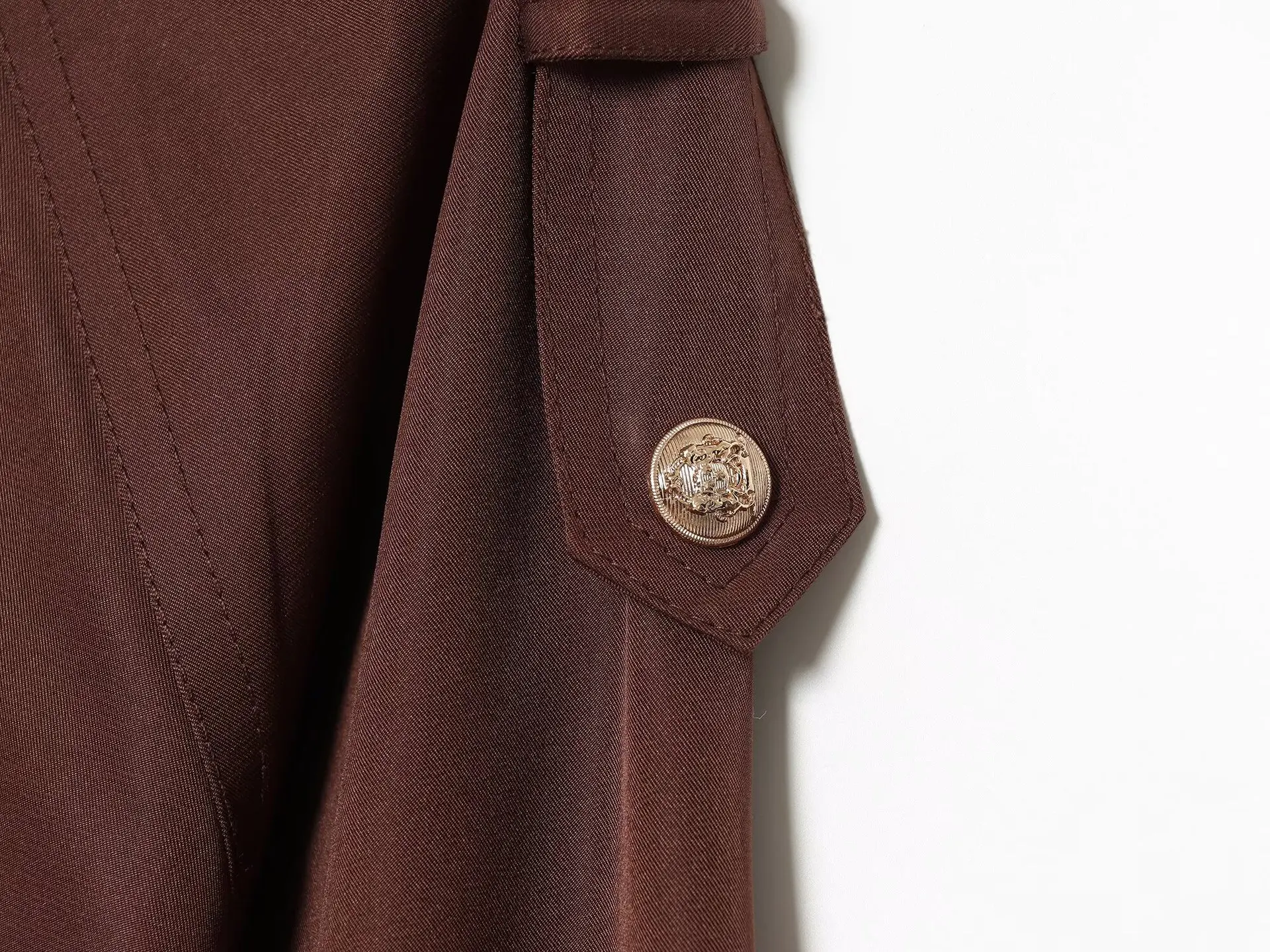 Damen Stehkragen Metallknopf Kurzer Trenchcoat Elegante Spitzenverzierung am Rücken mit Kordelzug in der Taille Damenjacke Windbreaker Oberbekleidung – Detail 10