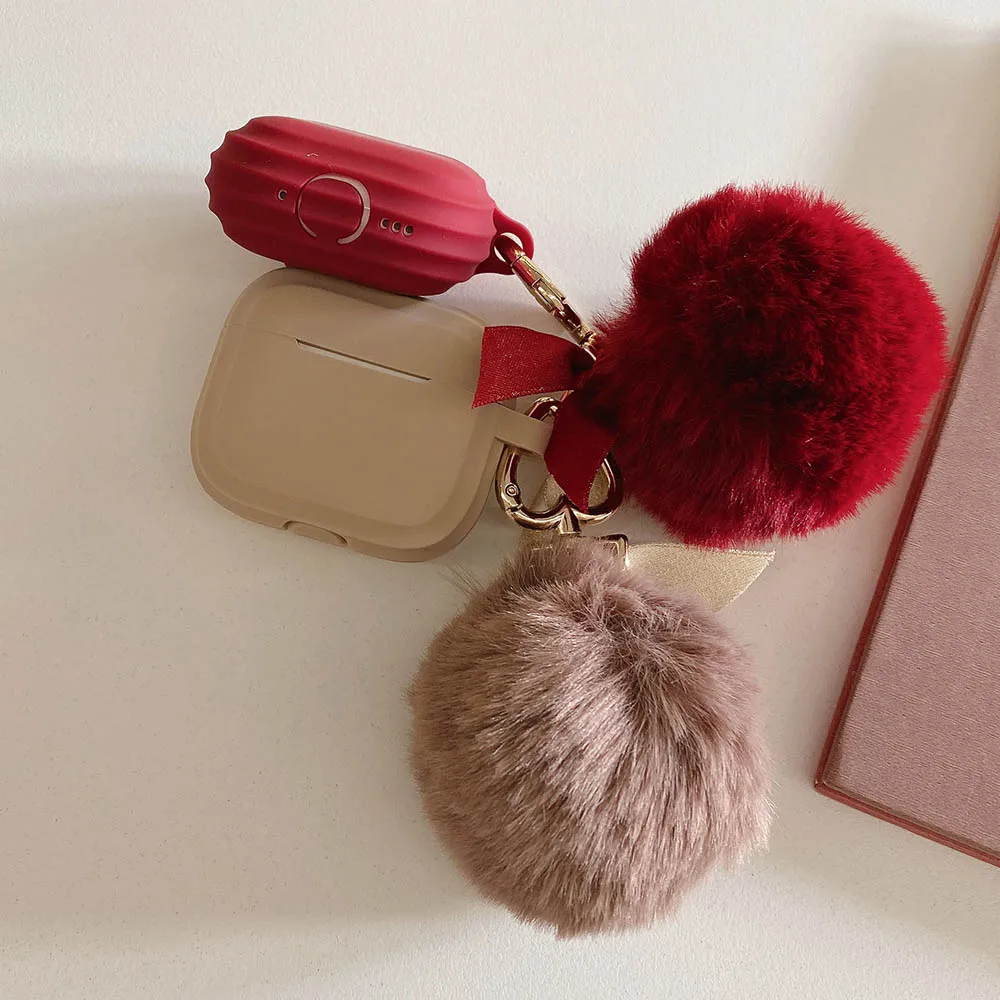 Funda protectora de silicona suave para auriculares con colgante de bola de felpa para Airpods 4, Funda para auriculares Apple Air pods Pro 2 1 3 Funda
