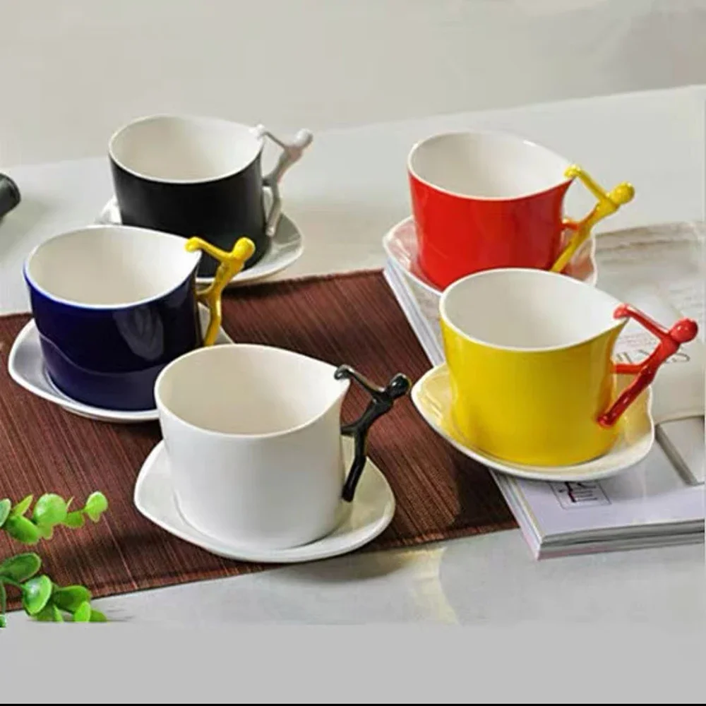 Juego  tazas  café con mango  hombre pequeño, diseño creativo, hueso, China, elegante, juego  tazas  té europeo y plat