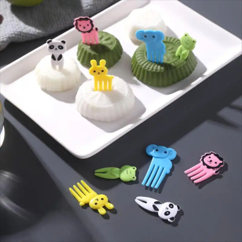 Animal Fruit Fork Food Grade Plastic Mini Cartoon Kids Cake Fruit Toothpick Bento Lunch Dessert Accessories Party Decor Supplies