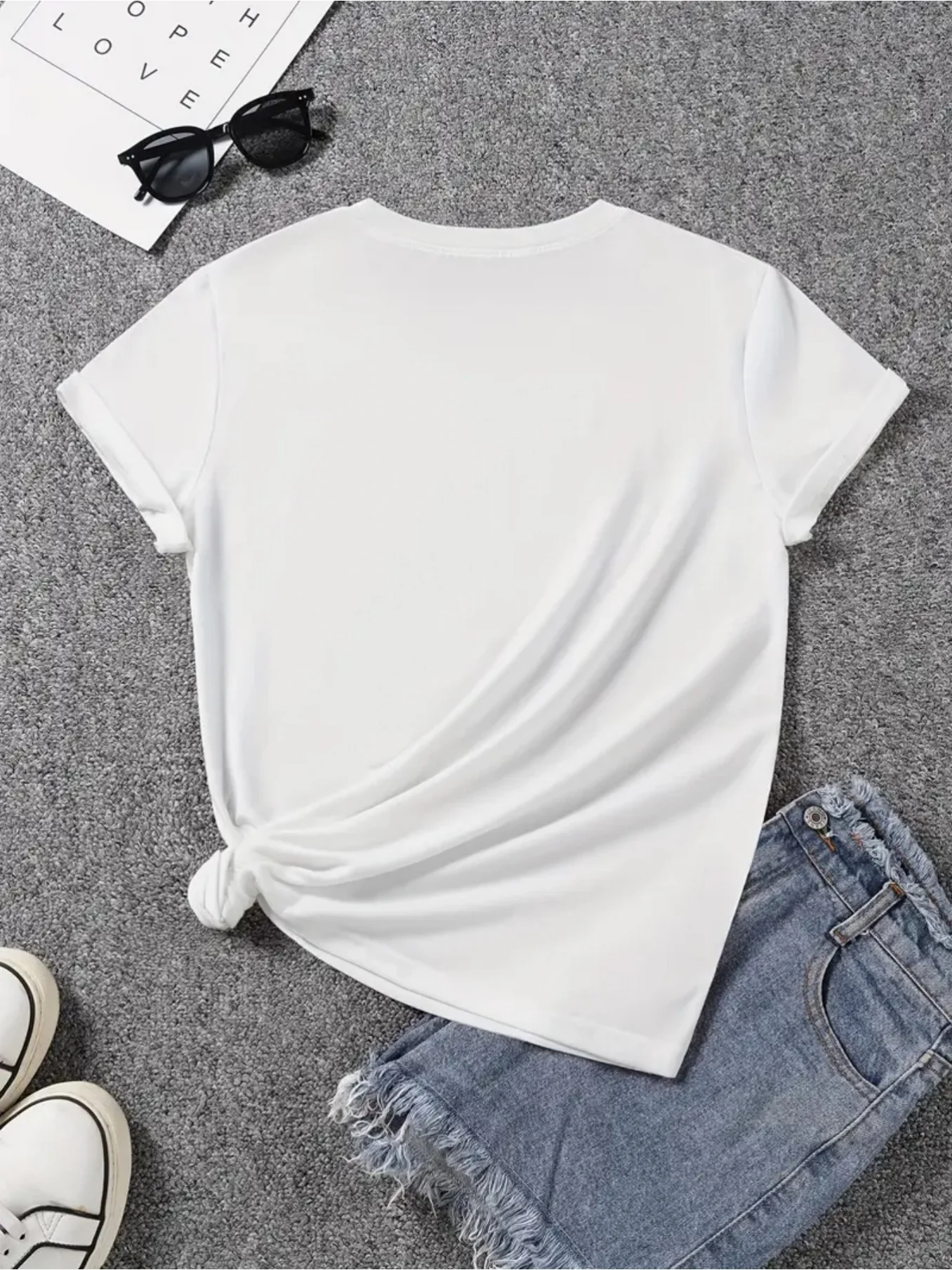 Fake Denim Heart Aesthetic Graphic Print T-shirt Short Sleeve Crew Neck Casual Tops for Daily Wear Women's Casual Clothes Outfit