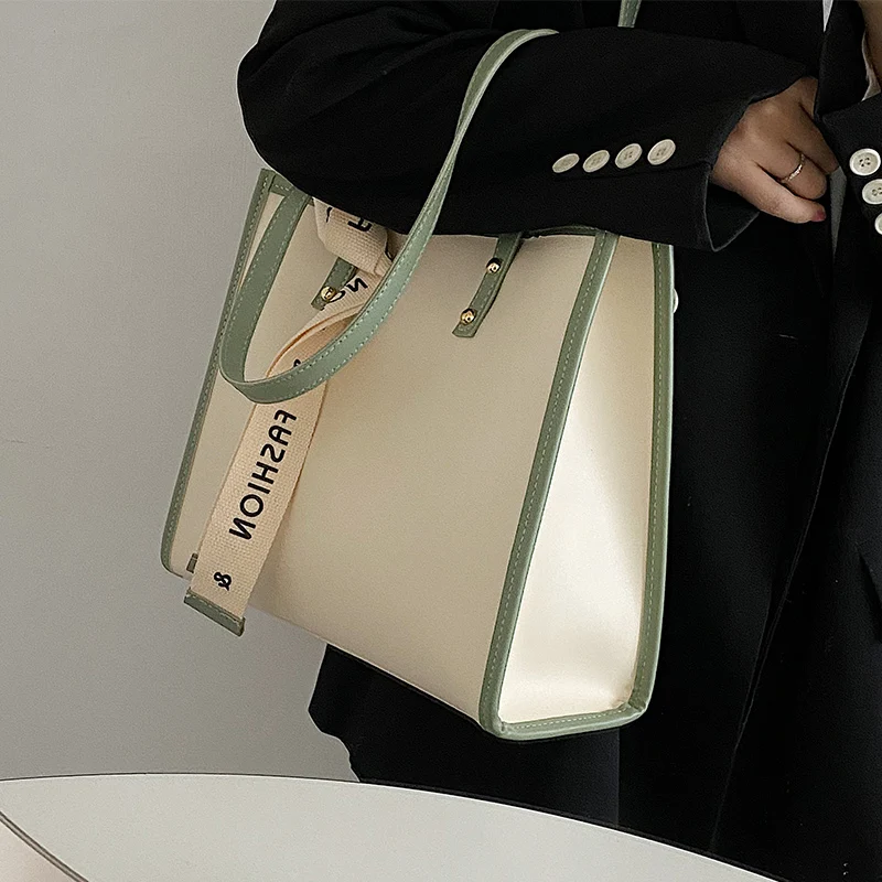 

Женская сумка через плечо с цветными блоками, большая сумка из искусственной кожи, квадратная сумка премиум-класса с текстурой, модная универсальная повседневная сумка, новинка 2023 года