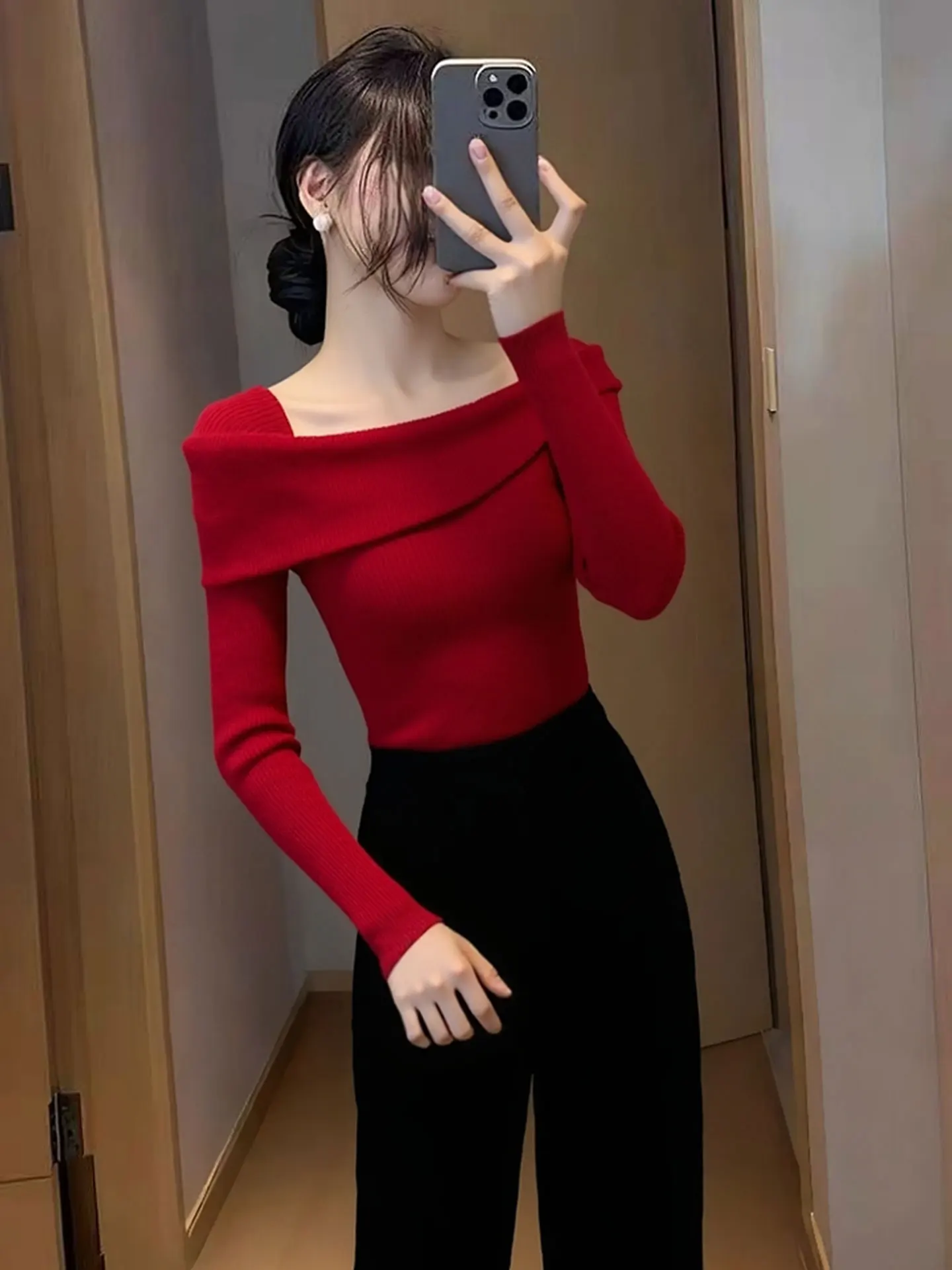 

Женский вязаный топ Cisas с красным квадратным воротником и длинными рукавами, базовая модель для зимы, модный повседневный стиль, приталенный крой, корейская версия