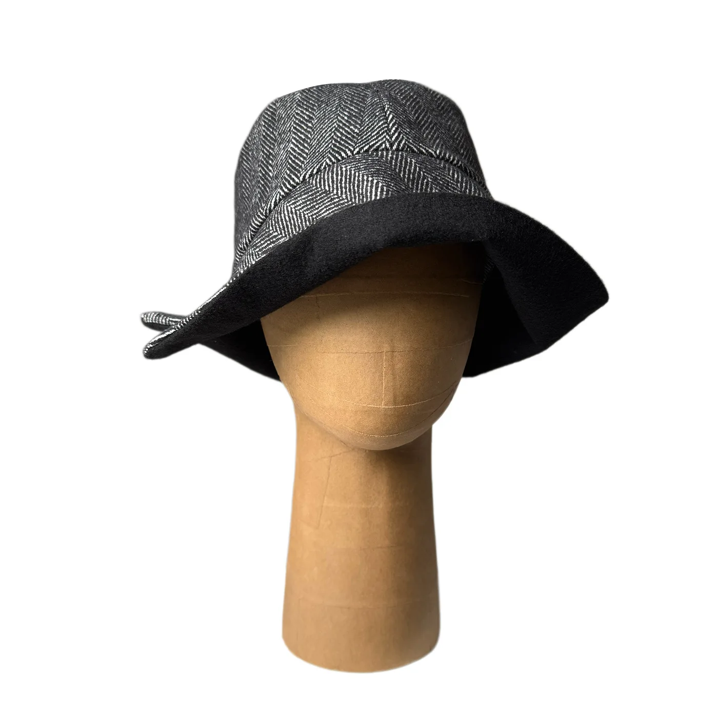 2027 British Flip Brim Bucket Hat for Women, Retro Autumn Winter Face Slimming Beret, Multi-style Fashion Fisherman Hat