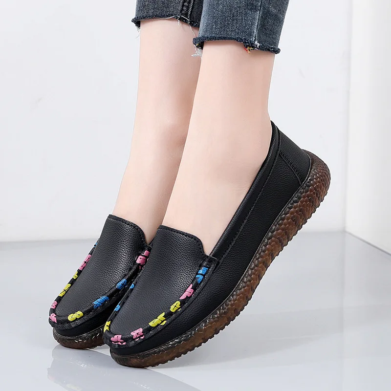 2025 Women Single Shoes Fashion Nurse Loafers Shoes Zapatos Mujer Classics Comfortable Flat Shoes Women Casual Leather Footwear