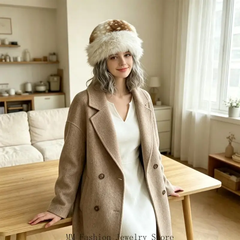 Round Brimless Bucket Cap with Soft Plush Fabric and Spotted Print for COld Day D0UB