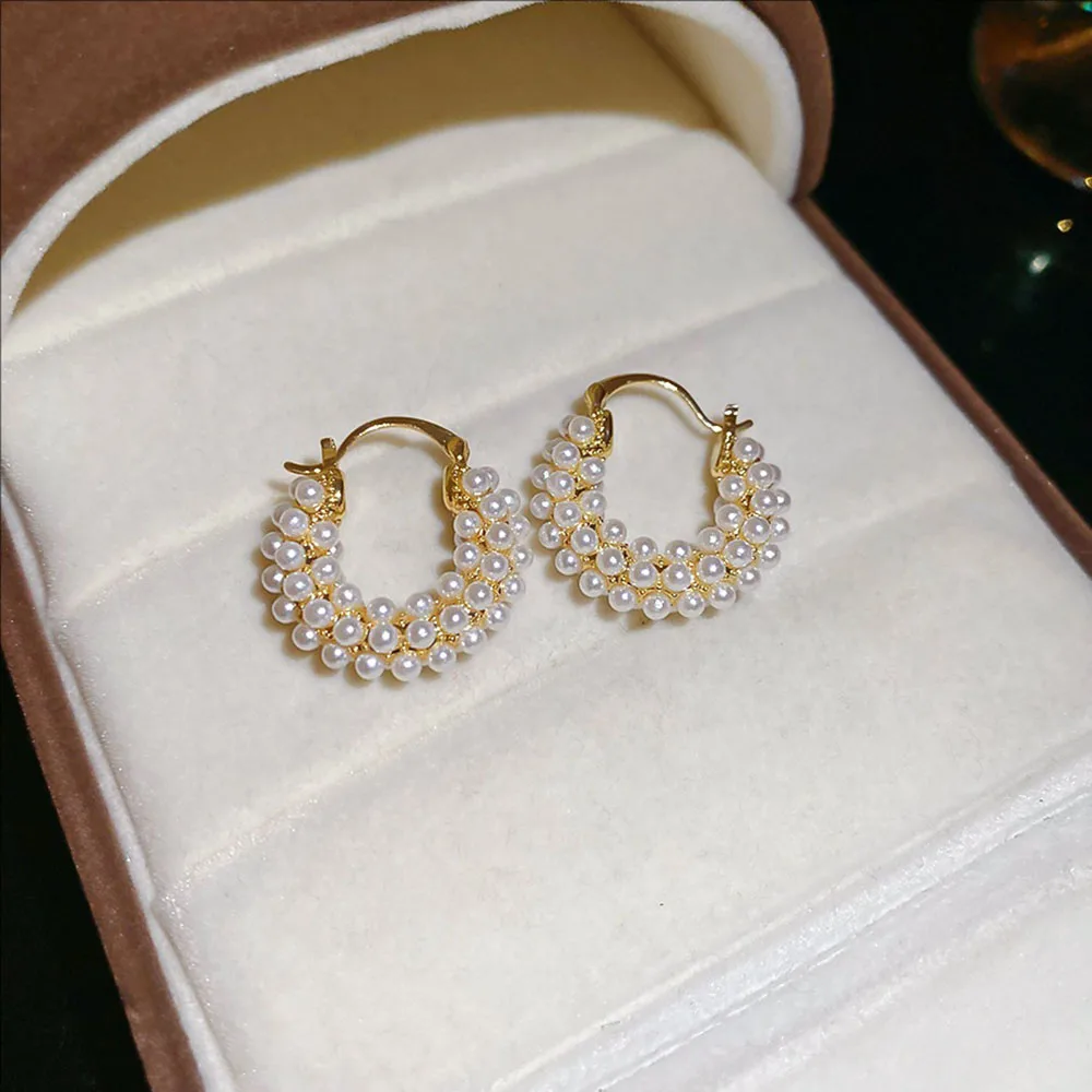 أقراط متخصصة جديدة مطلية بالذهب الحقيقي، أبازيم أذن مستديرة من اللؤلؤ، مجوهرات فاخرة ساحرة للنساء #4