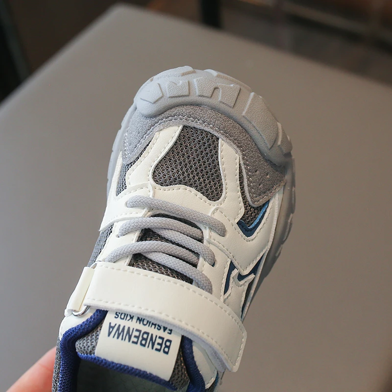 Jungen Mädchen Kleinkind Farbblock-Sportschuhe mit Klettverschluss Rutschfeste Schutzkappe Leichte Alltags-Outdoor-Sneaker – Detail 9
