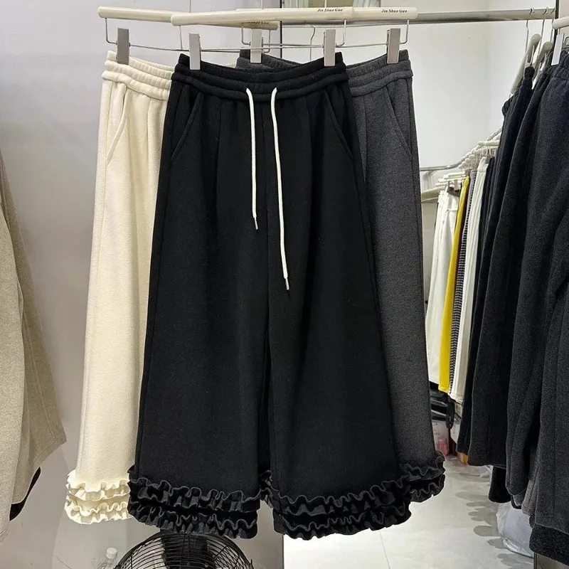Super Stylish Plus Velvet Ear-hemmed Casual Pants for Women in Winter Loose Slimming Straight