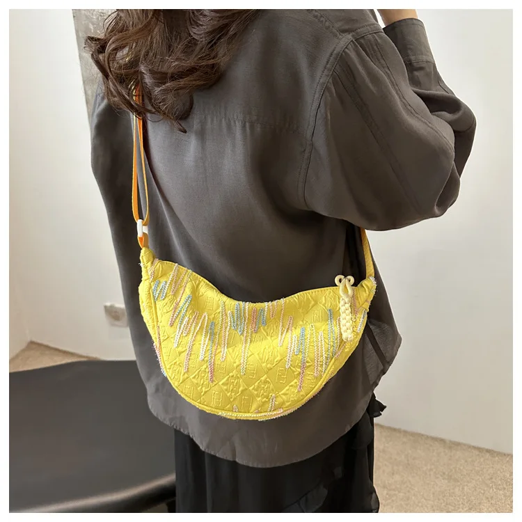 Minimalistische Umhängetasche im japanischen Stil für Damen, kleine Umhängetasche für das Handy, leichte und vielseitige Dumpling-Tasche für Mädchen – Detail 13
