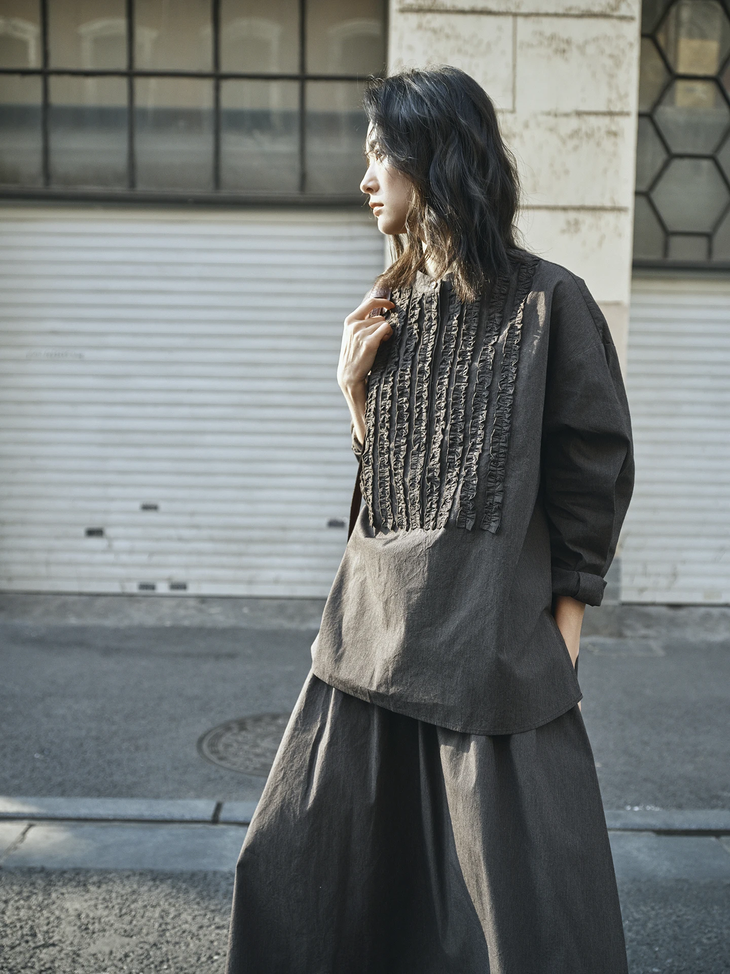 

YVONE LIU Новая женская рубашка в китайском стиле с длинным рукавом, свободного кроя, с рюшами под дерево, с эффектом похудения, из чистого хлопка