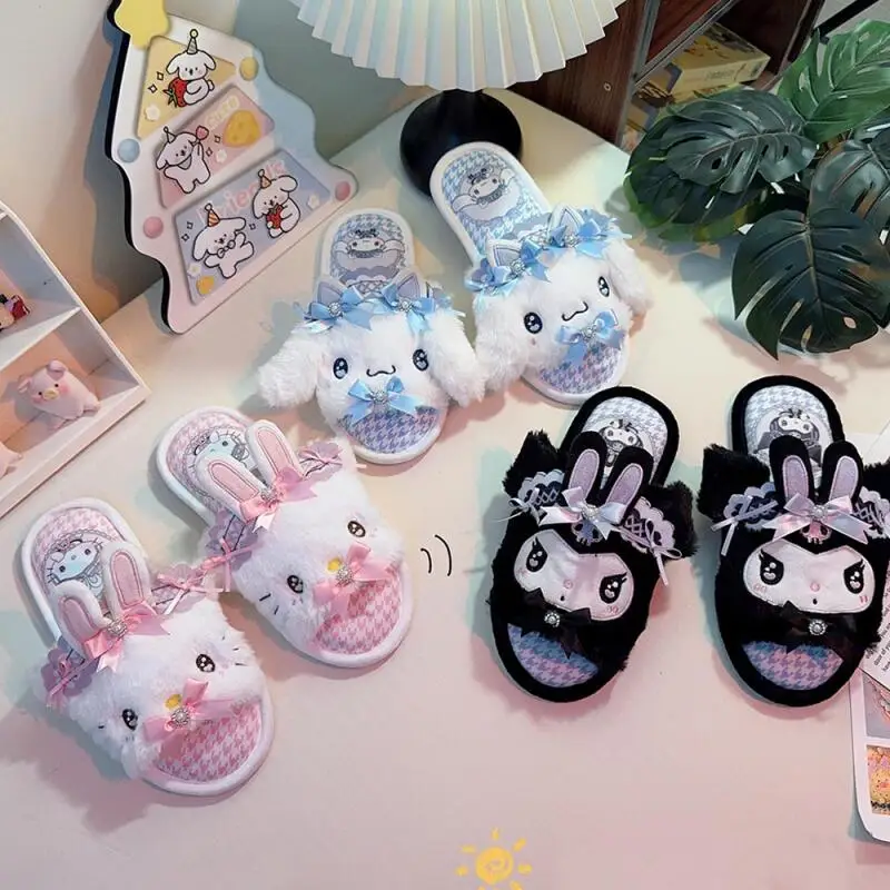 لطيف الكرتون Kawaii Sanrioed Kuromi بلدي ميلودي سينامورول مرحبا كيتي لوليتا النعال أحذية المنزل المضادة للانزلاق النعال الطابق الأحذية