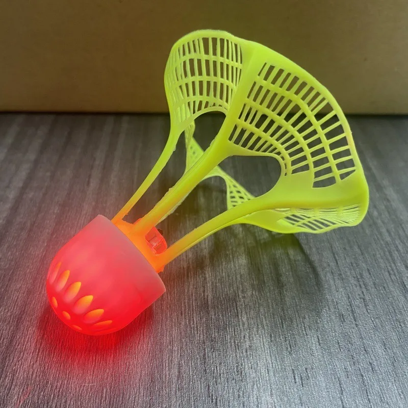 

1 шт., светящийся в темноте ветрозащитный волан для бадминтона, мяч, ветроустойчивые тренировочные аксессуары, товары для ночного спорта на открытом воздухе