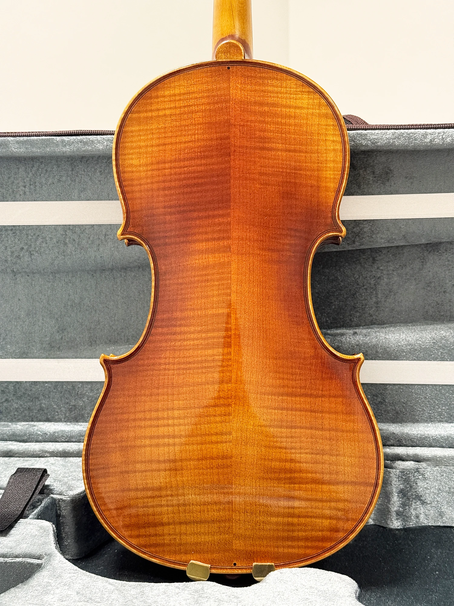 Handmade Violin 4/4, Made from Selected European Spruce Wood over 10 Years Old, with Jujube Wood Fittings. Professional Violin Set with Matching Bow and Case, Suitable for Professional Performers - view 3