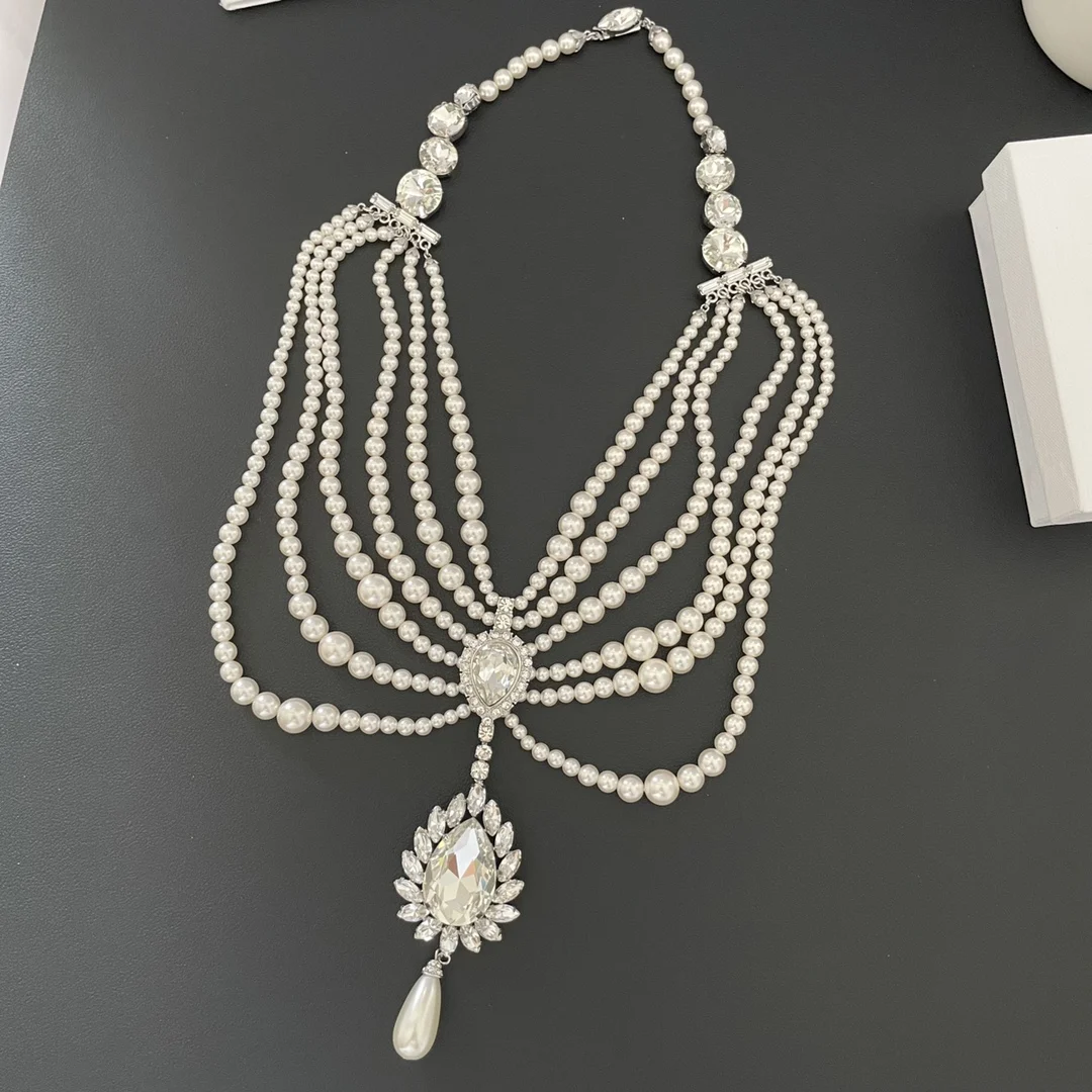 

European and American fashion super exquisite high quality pearl necklace