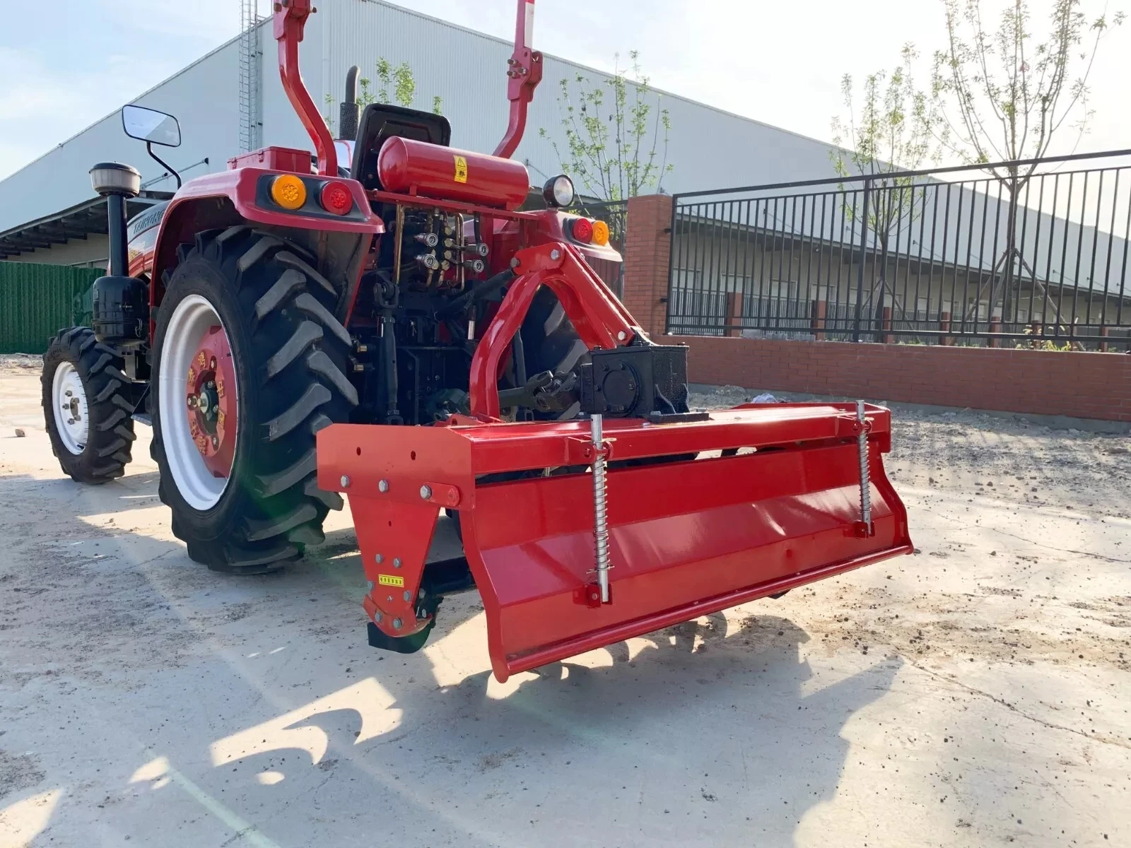 USA STOCK 1GQN-140 coltivatore rotativo trattore timone attacco coltivatore Rototiller per operazioni agricole