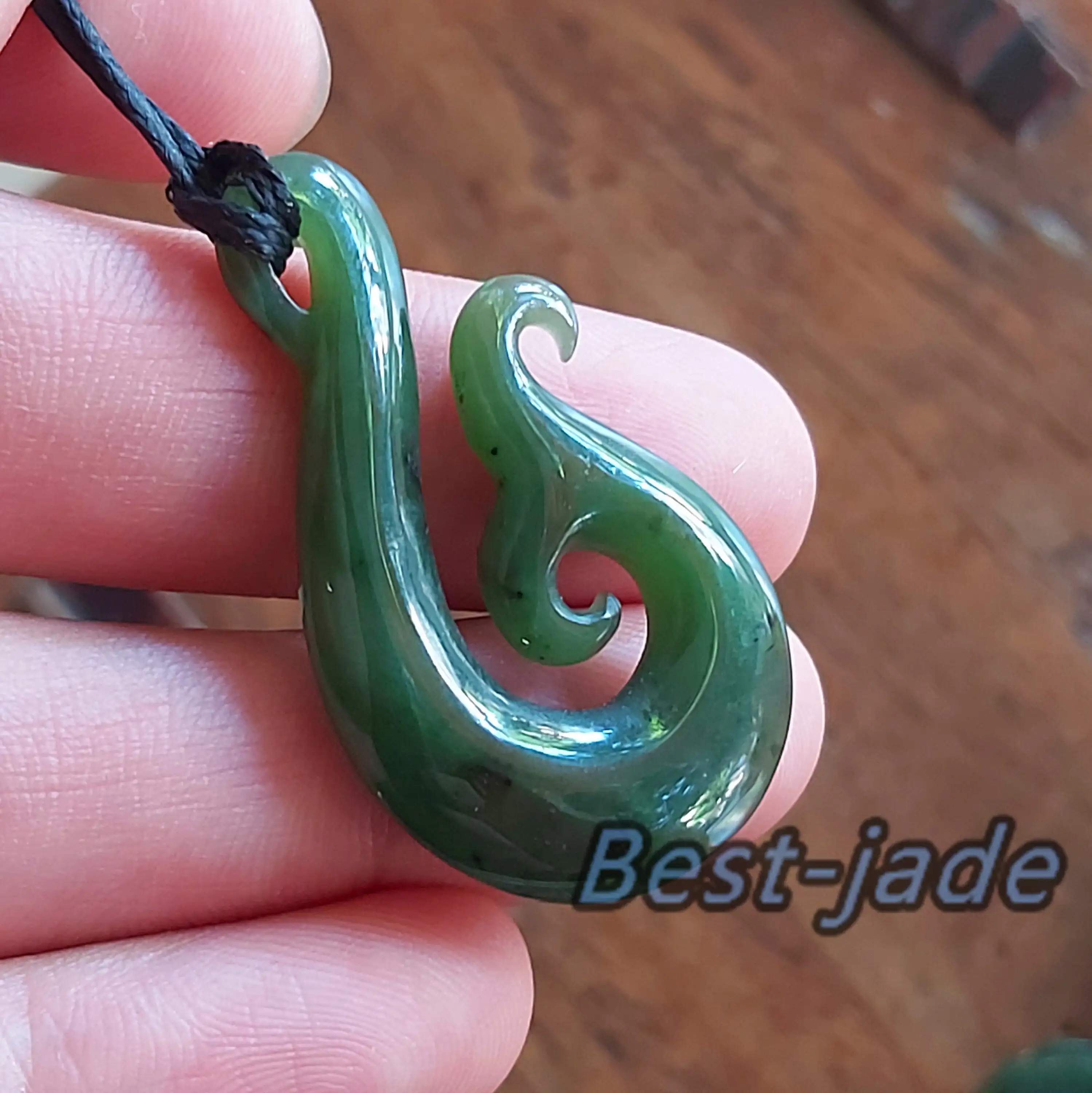 Genuine Green Nephrite Hook Pendant NEW ZEALAND Jade Maori Style NZ Nephrite Greenstone Pounamu Bc Canadian  Aquaman Necklace