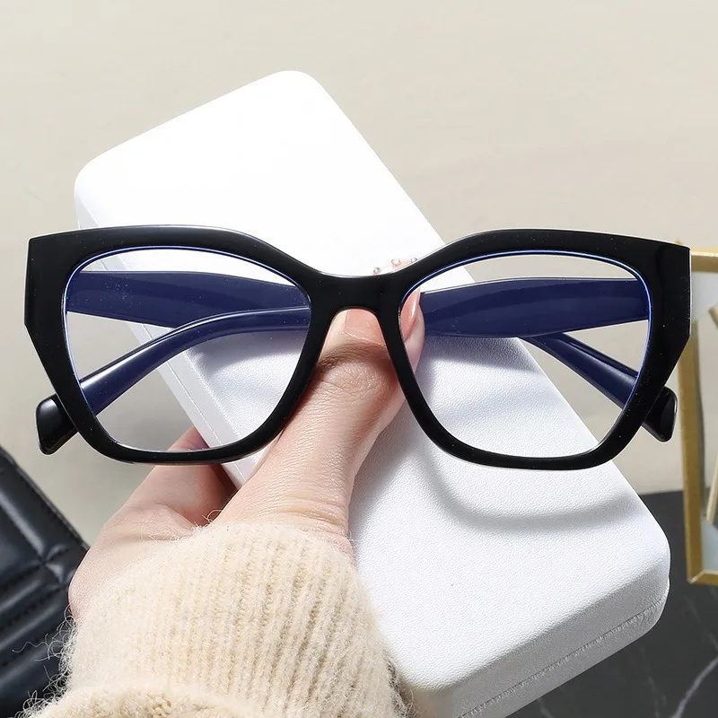 Women Fashion Patchwork Cat Eye Glasses Stylish Contrasting Color Anti-blue Light Computer Glasses PC Frame Daily Use Eyewear view 4