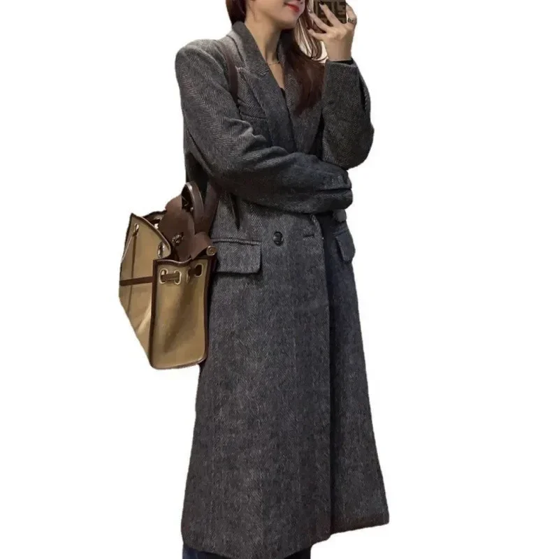 

2023 autumn and winter new Korean shoulder woolen coat femininity design loose medium and long woolen coat