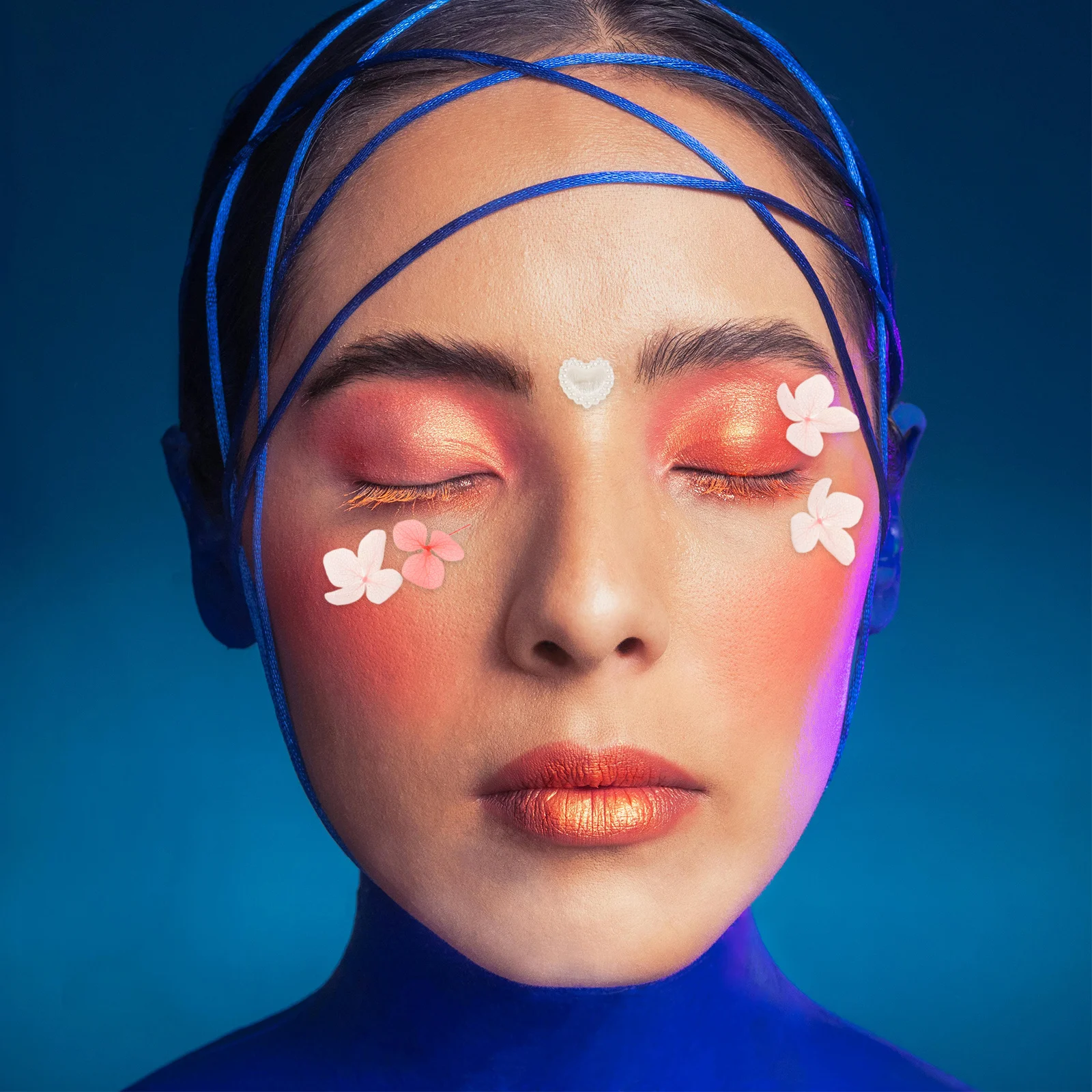 Atemberaubender Gesichtsschmuck mit getrockneten Blumen für Braut-Make-up-Bühnenauftritte und Fotoshootings, Maniküre-Juwel in verschiedenen Stilen