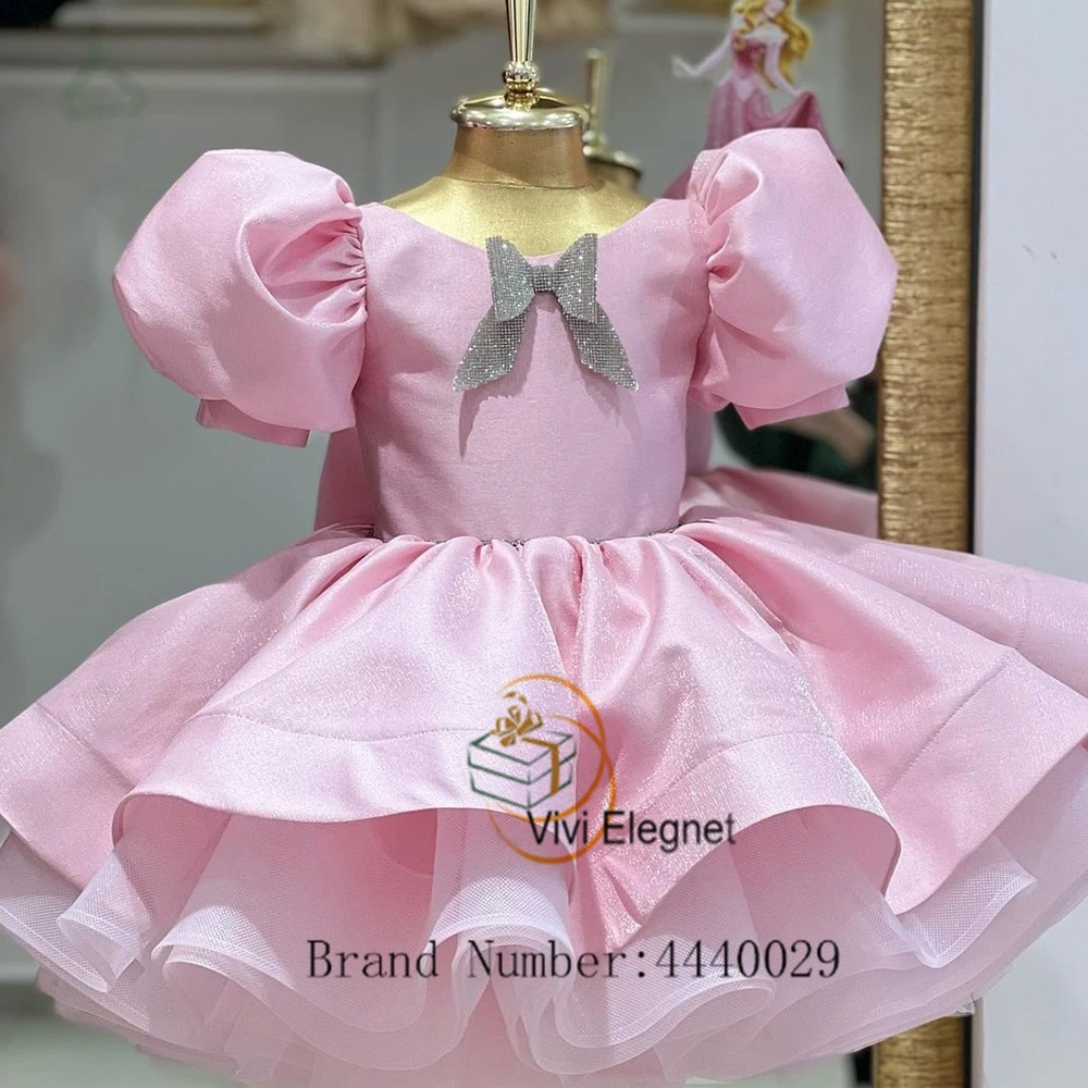 Robe de demoiselle d'honneur avec nœud rose argenté, manches courtes bouffantes, fête de mariage, tout ce qui est pour les filles, communion en satin à plusieurs niveaux, été 2023