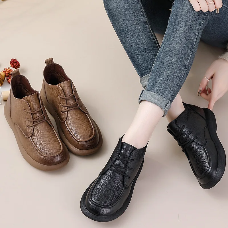 Cowhide 2023 Winter New Versatile Platform Thick-Soled Short Boots Plus Velvet Retro Boots For Women Soft-Soled Mother Shoes