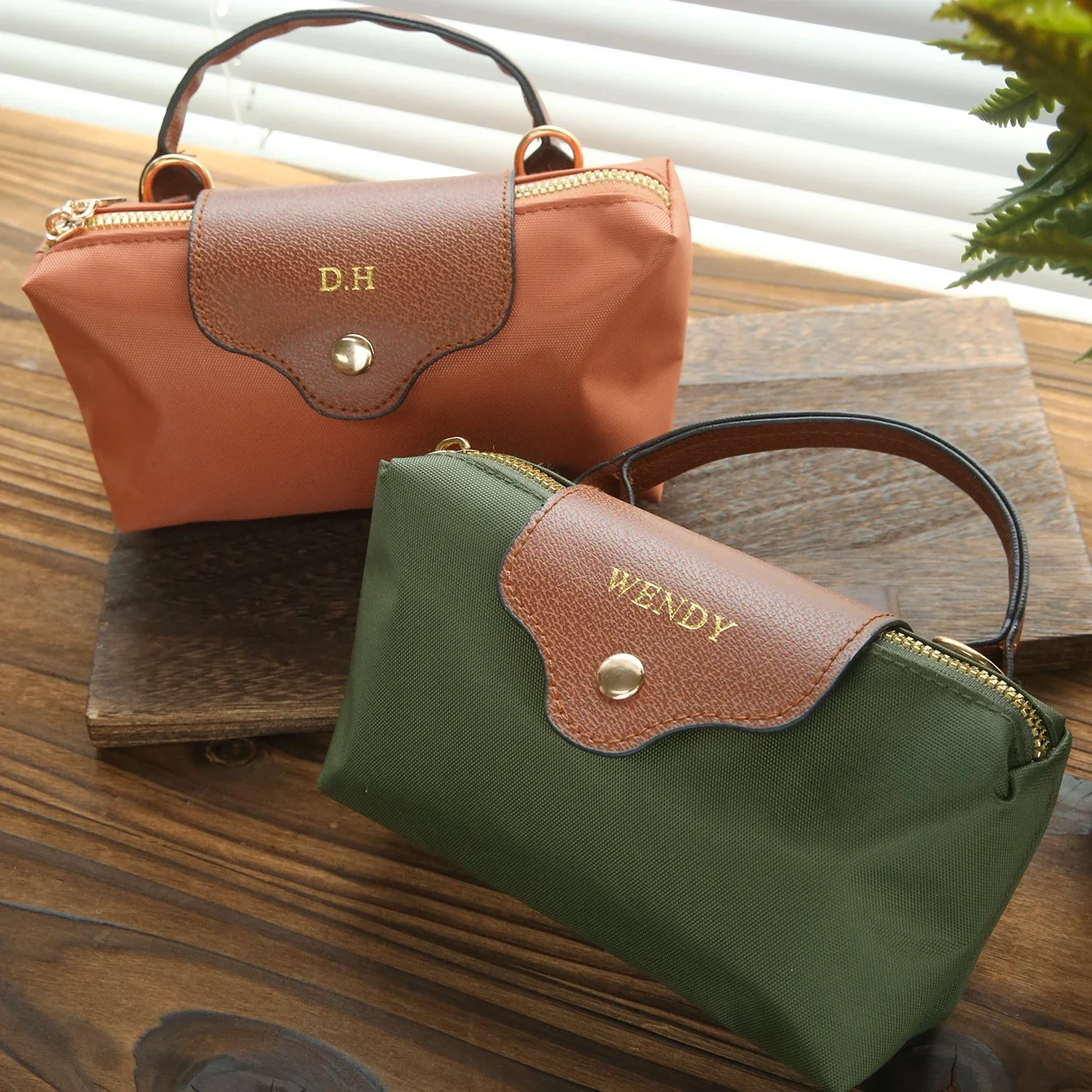 Custom Name Mini Crossbody Bag Women Customized Handbag Chic Lightweight Purses with Adjustable Strap Classic Retro Dumpling Bag