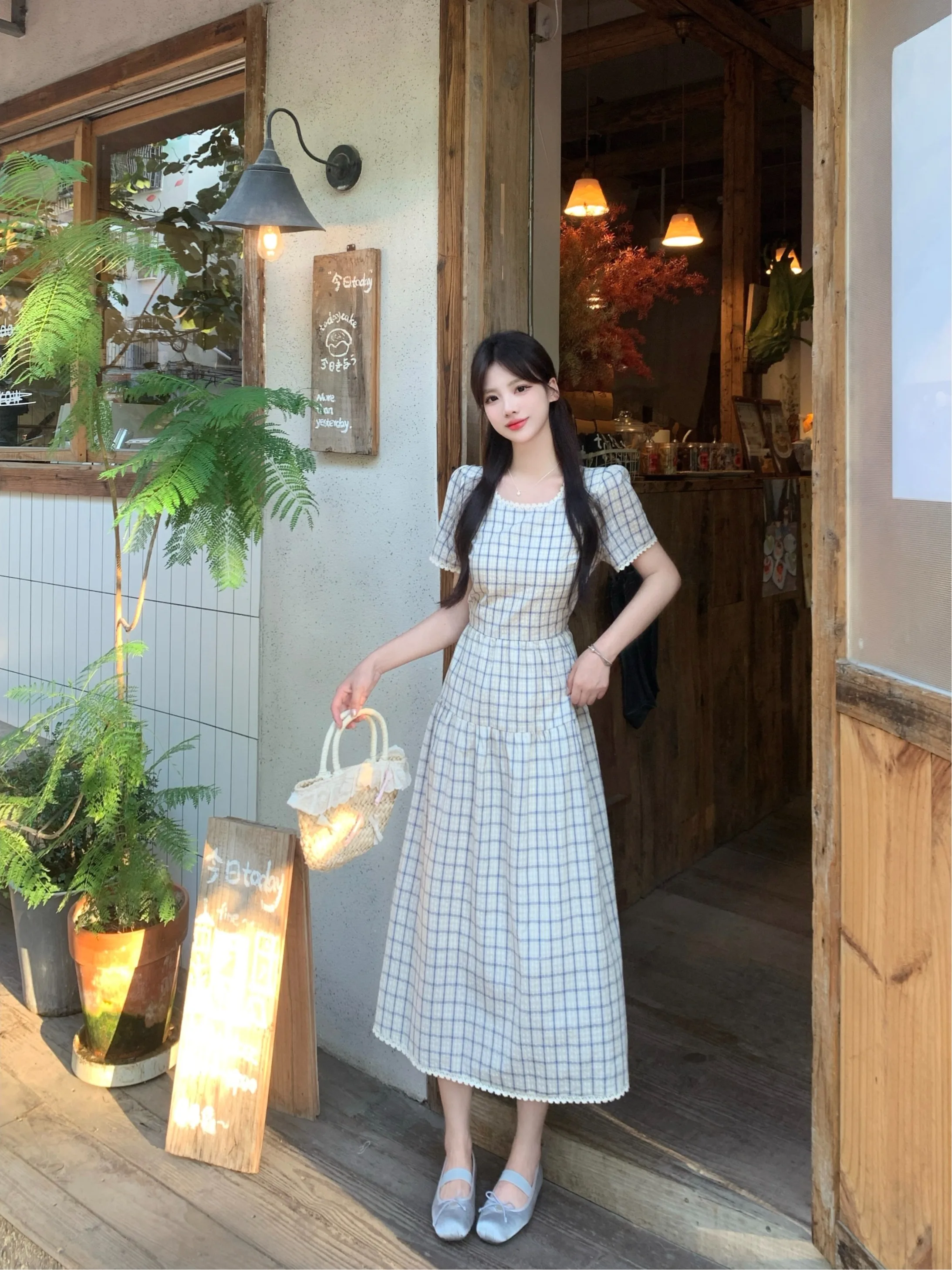 

plus Size Fashionable Plaid Dress Summer New Waist Cinching Slim Design Floral Patchwork Long Dress Short Sleeve V-Neck ...