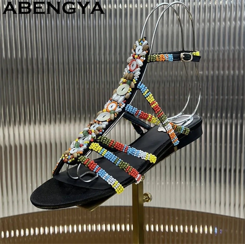 

Летние сандалии на плоской подошве в этническом стиле, супертонкие высокие модельные туфли для вечеринок, женские роскошные сексуальные сандалии-гладиаторы с инкрустацией из бисера