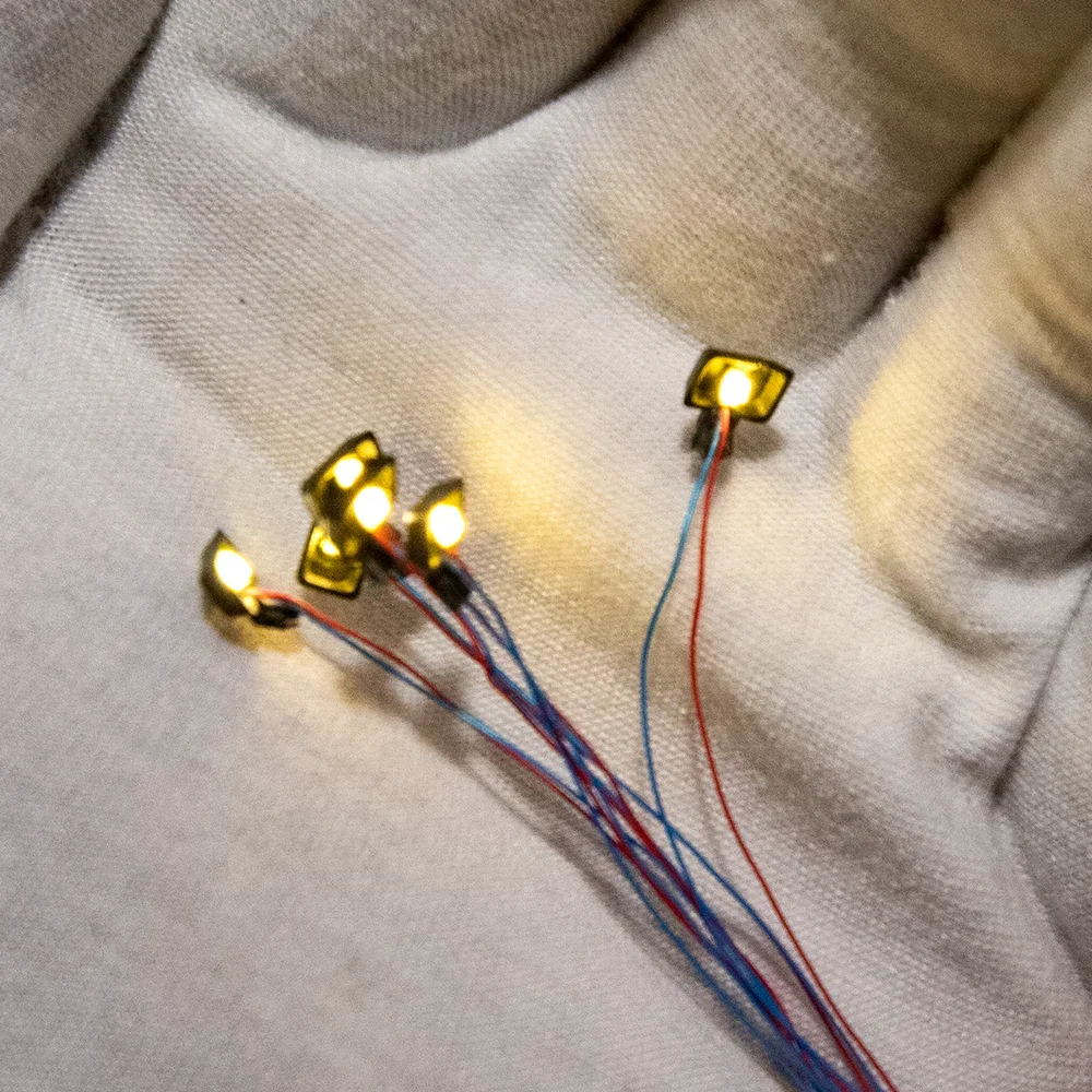 50 個 Ho スケールミニチュアランプ 3V Led 1:87 モデル看板ライト Diy プラスチックおもちゃ建築建材ジオラマ用