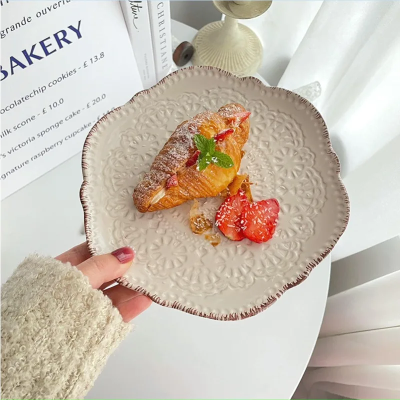 

French court style cream lace plate ceramic retro relief western food plate vegetable plate dessert