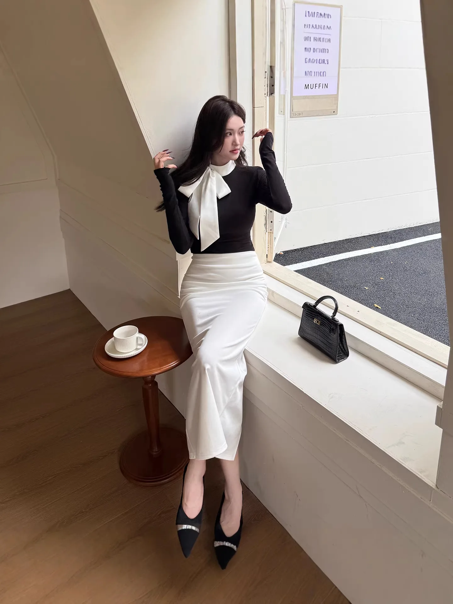 French Elegant Office Lady 2 Piece Set Skirt Women Black O-neck Bow Top White Back Slit Bodycon Pencil Skirt Chic Commute Suits