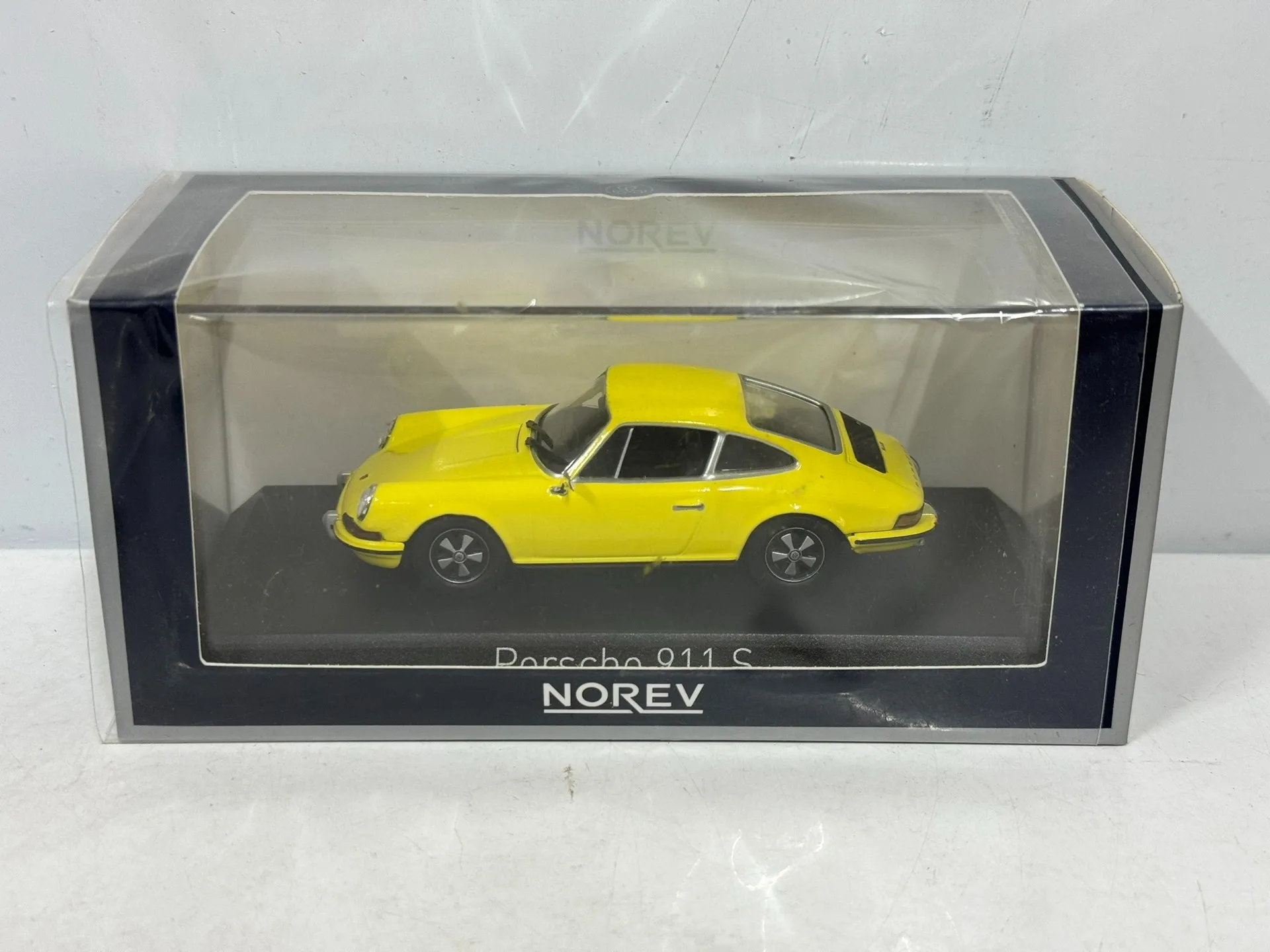 

Литой под давлением Norev масштаб 1/43 Porsche 911 S, модель автомобиля из желтого сплава, Коллекционная игрушка, подарок, сувенир, демонстрационный орнамент