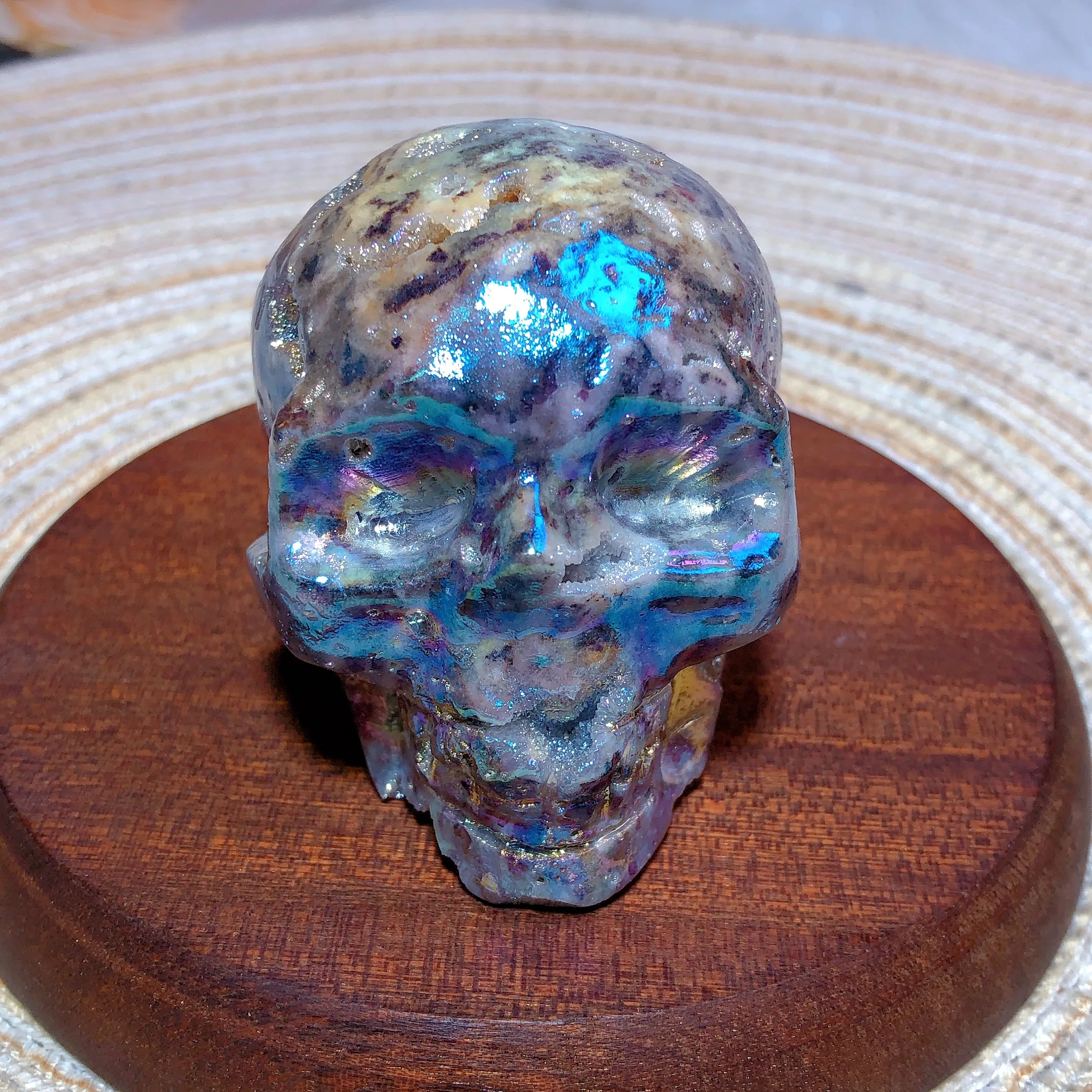 

Natural Crystals Aura Sphalerite Skull Colorful High Quality Mineral Healing Home Decorations Gemstones Wholesale Room Gift