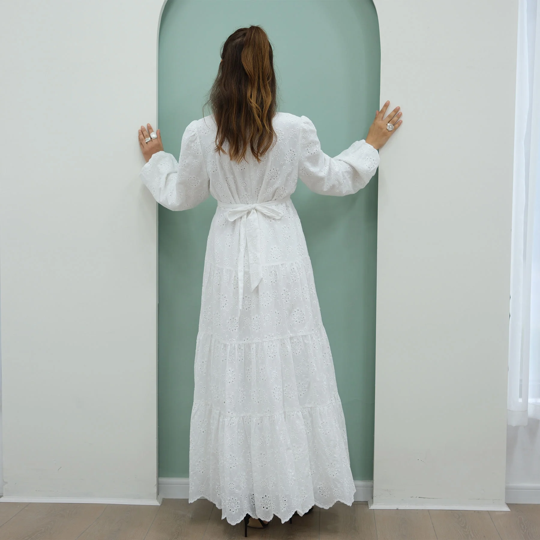 Latest Embroidery Abaya Women Muslim White Dress Eid Dubai Kaftan Ramadan Islam Clothing Arabic Robe Femme Jalabiya Caftan Gown