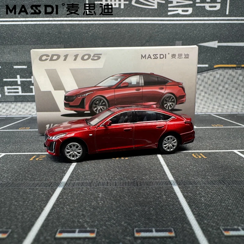 

Новая модель автомобиля MASDI Cadillac CT5 в масштабе 1:64, литая под давлением сплава, подарок мальчику, украшение для взрослых, играет подросткам.