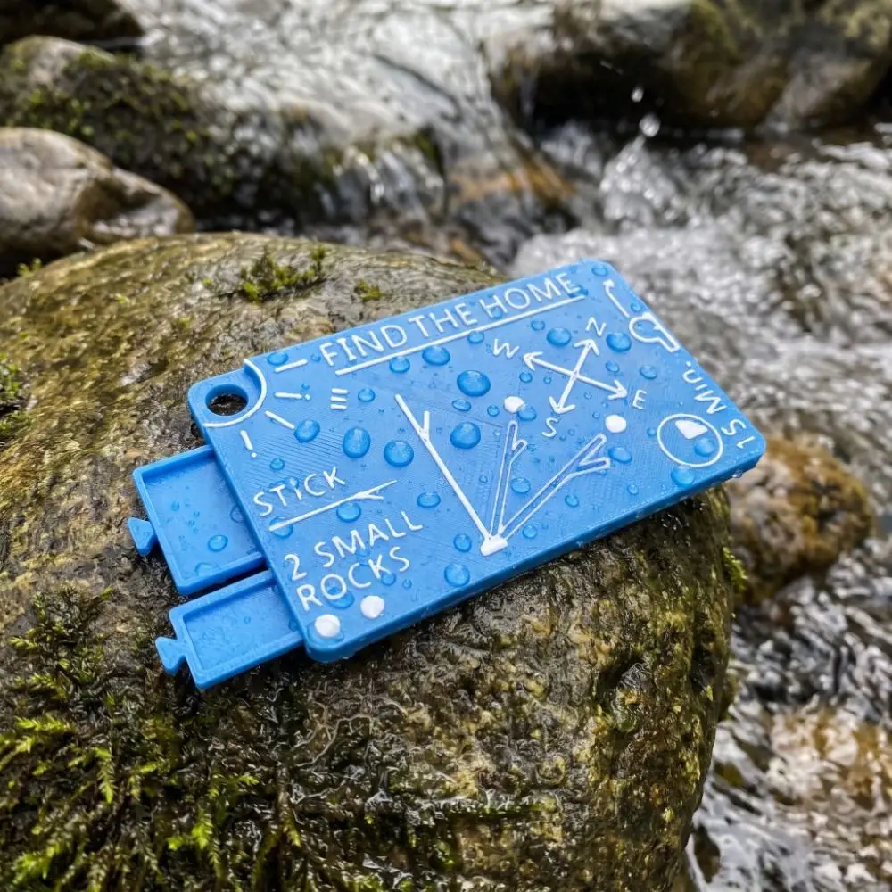 Portable Pocket Survival Guide Card Compact Size Mini Survival Reference Card Wallet Size Waterproof Survival Navigation Card