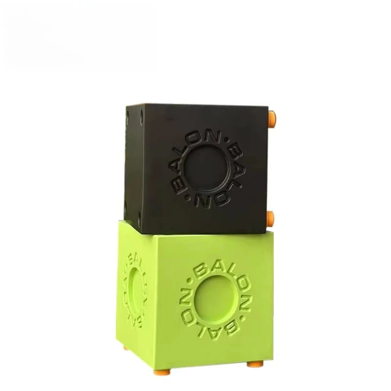 Pouf ottoman en polyuréthane souple de forme cubique, design original MSFN, couleur personnalisée, lettrage en relief, hôtel