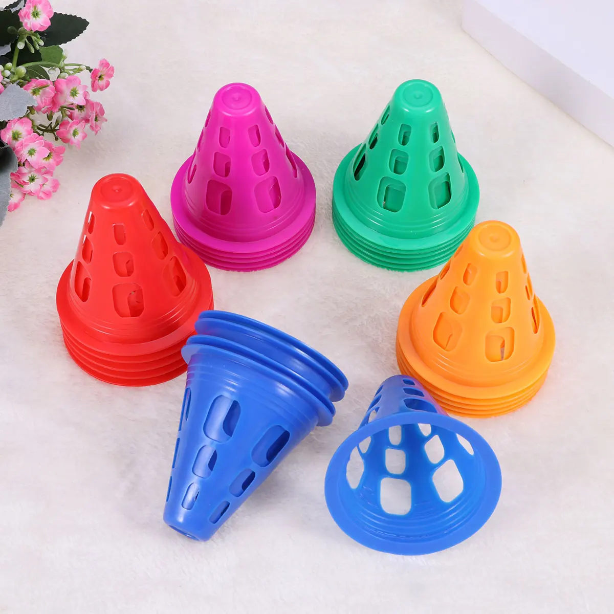 

25 PCS Windproof Flat Flower Pile Football Training Cones Roller Skating Sports